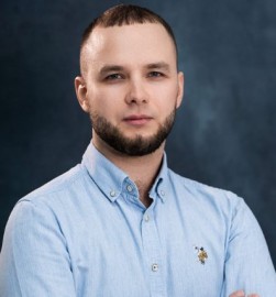 Марк Харюзов