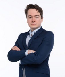 Антон Захаров